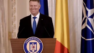 Klaus Iohannis a promulgat legea privind emiterea de monedă electronică