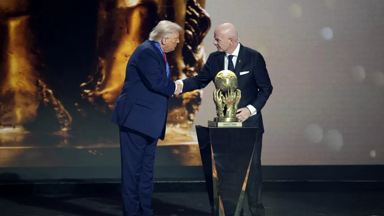 Gianni Infantino, vizat de o plângere după ce a acordat Premiul pentru Pace lui Trump. Este acuzat că a încălcat regulile FIFA