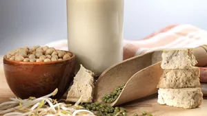 6 beneficii pentru sănătate ale laptelui de soia