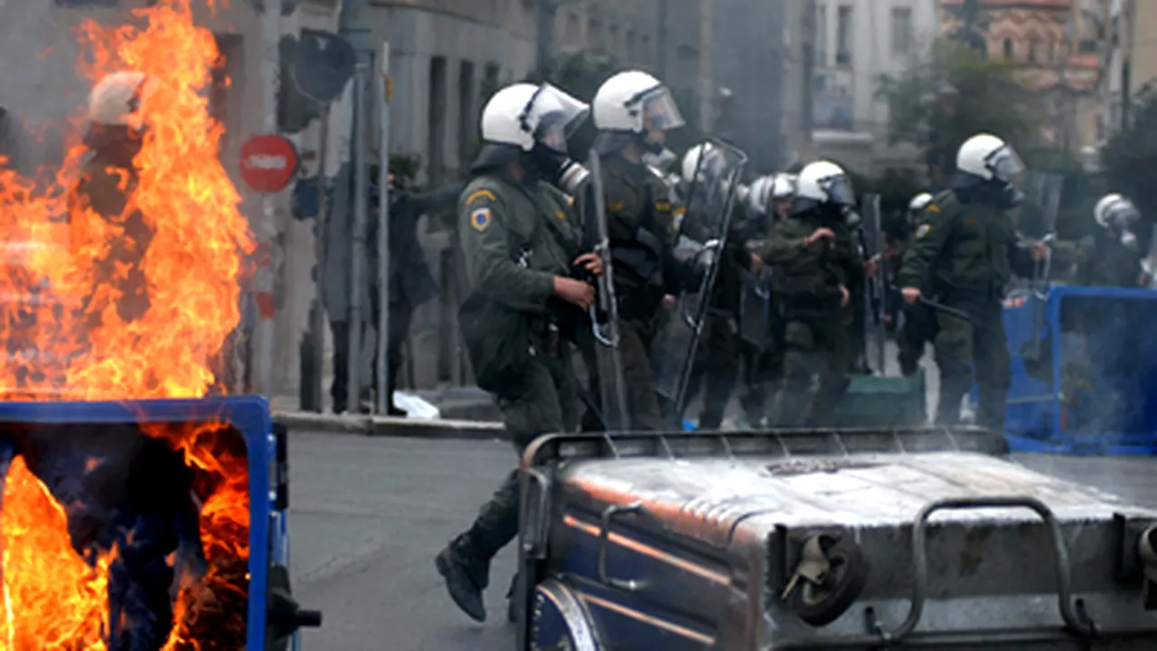 Confruntări violente la Atena, la o manifestaţie neonazistă