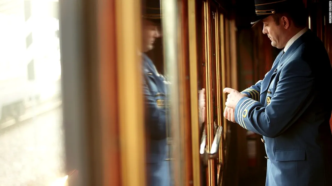 FOTO Cum arată cel mai LUXOS tren din lume. Biletele costă între 7.000 şi 20.000 de dolari