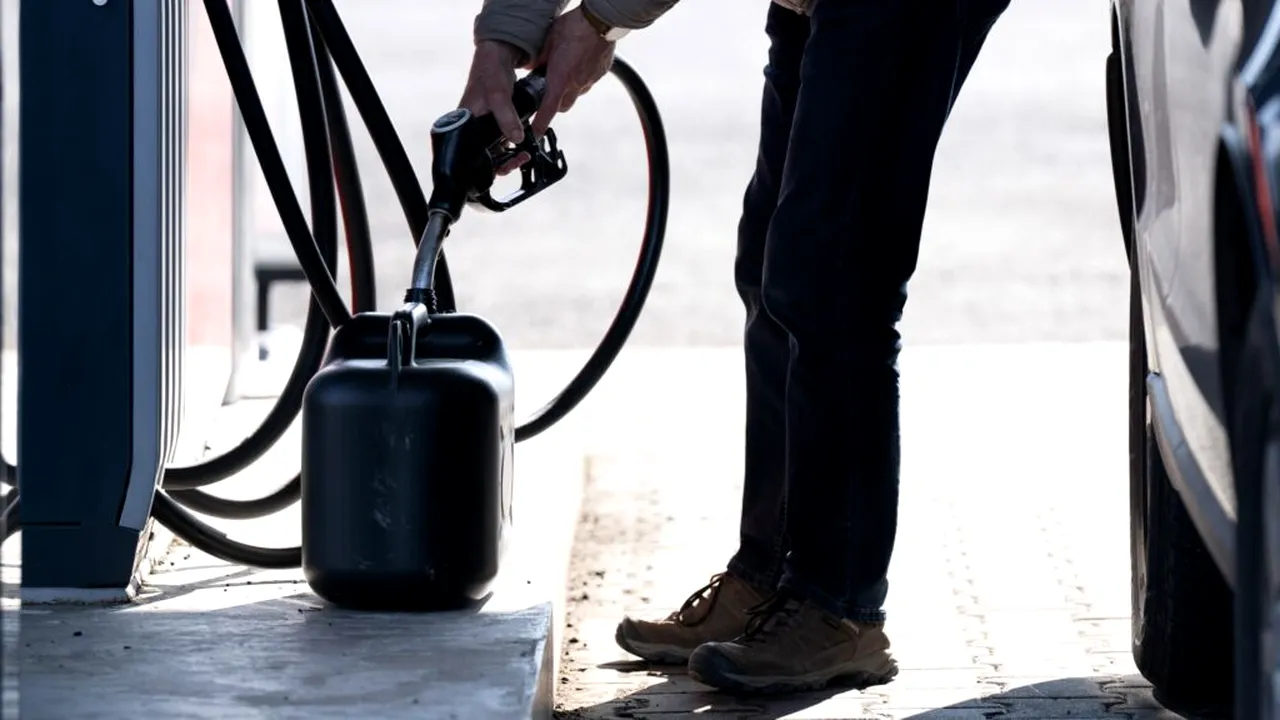 Prețul benzinei în SUA a crescut cu 50% după războiul cu Iranul