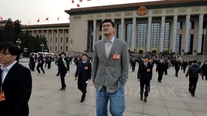 Yao Ming este interesat de cumpărarea LA Clippers