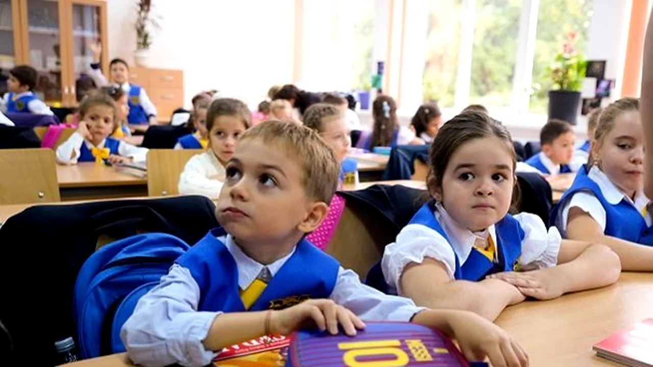 Dezbatere publică: Viceprimarul Sectorului 6 vrea introducerea uniformelor în şcoli. Sunteţi de acord cu acest proiect?