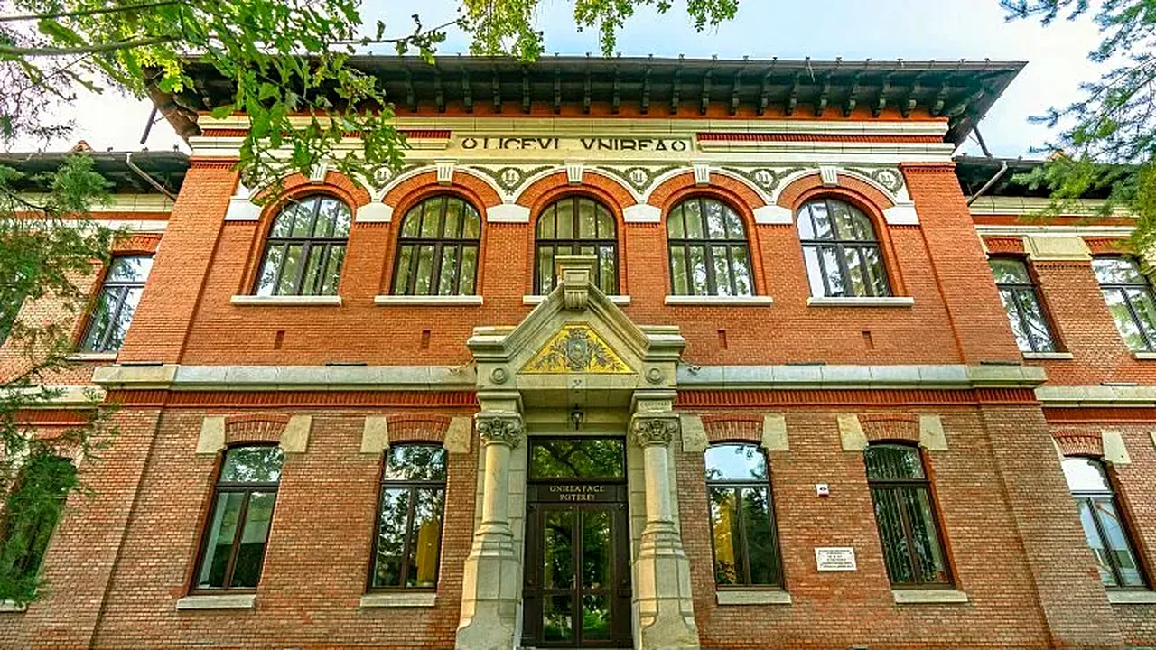 Colegiul Național „Unirea” din Focșani, premiat de președintele Nicușor Dan cu Ordinul „Meritul pentru Învățământ”