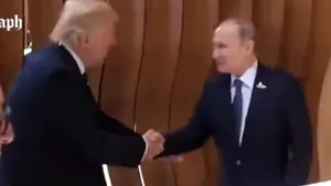 VIDEO | Întâlnire de gradul zero. Momentul în care Vladimir Putin şi Donald Trump îşi strâng mâinile pentru prima dată. Summitul G20 de la Hamburg este în desfăşurare | Tusk salută declaraţiile lui Trump