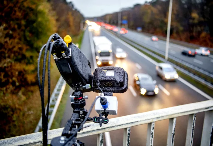 SOCIAL România amână implementarea sistemului e-Sigur. De când devin funcționale camerele radar și calculul vitezei medii