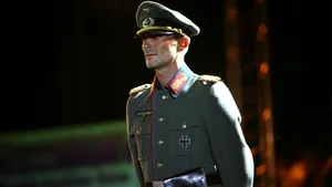 FOCUS:În cazul Mazăre, Parchetul a motivat că uniforma purtată de acesta nu avea legătură cu nazismul