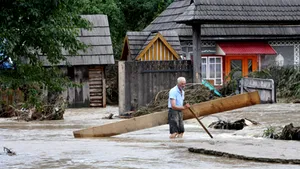 Hidrologii atenţionează asupra riscului de inundaţii în aproape toată ţara
