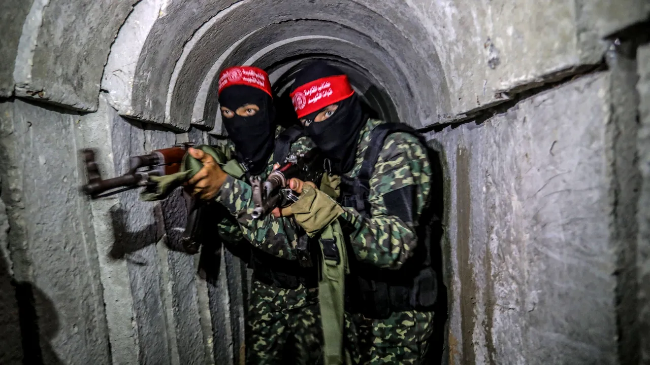 Armata israeliană a publicat primele imagini cu tunelul aflat sub spitalul Al Shifa. Luptătorii Hamas l-au folosit drept ascunzătoare