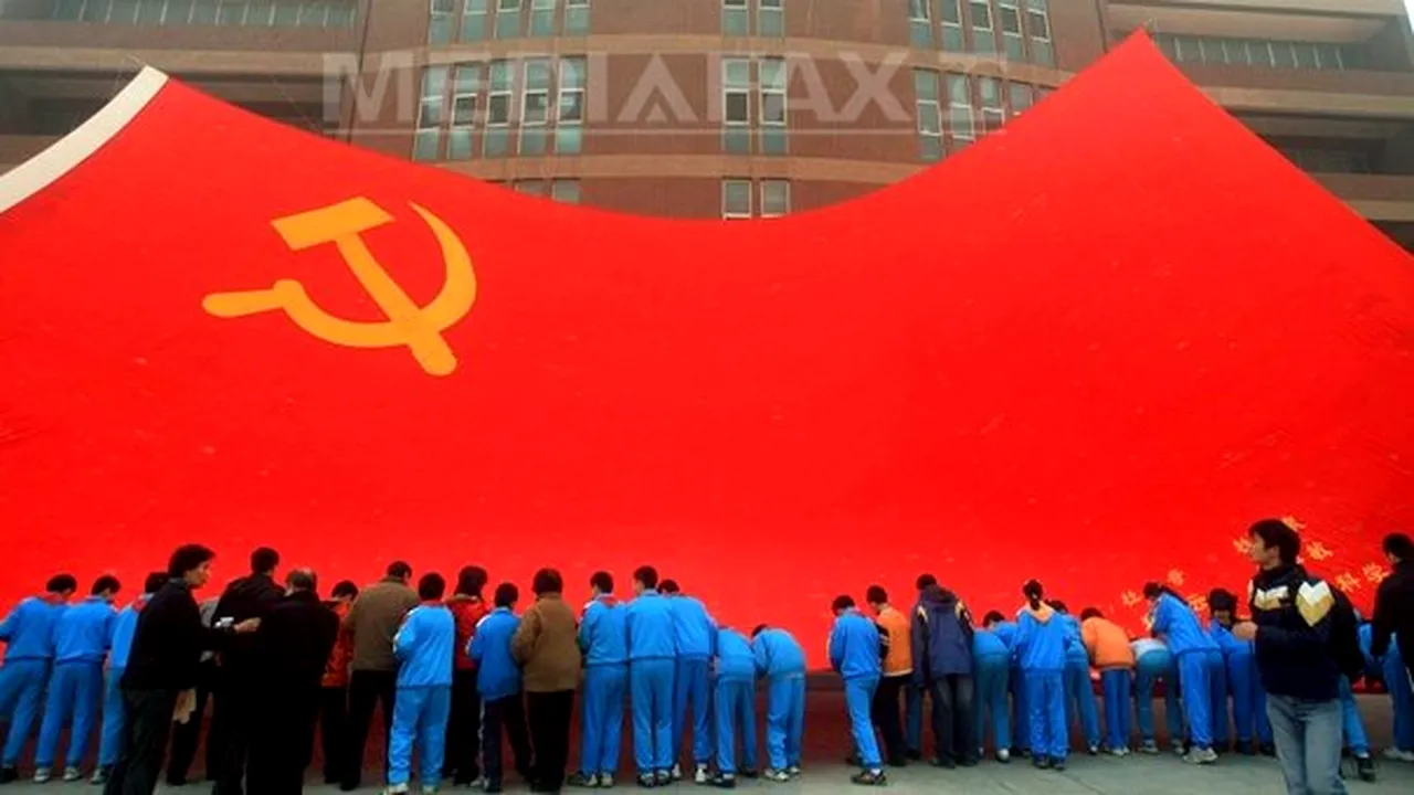Noua conducere supremă a Partidului Comunist Chinez a fost redusă la şapte membri
