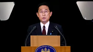 Premierul japonez plănuieşte să viziteze Ucraina