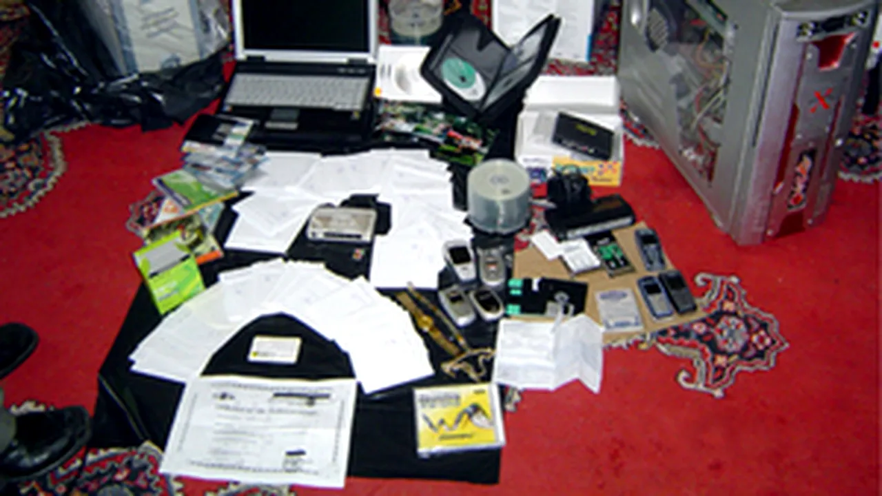Romanian Prosecutors Search Homes Of Suspected Hackers