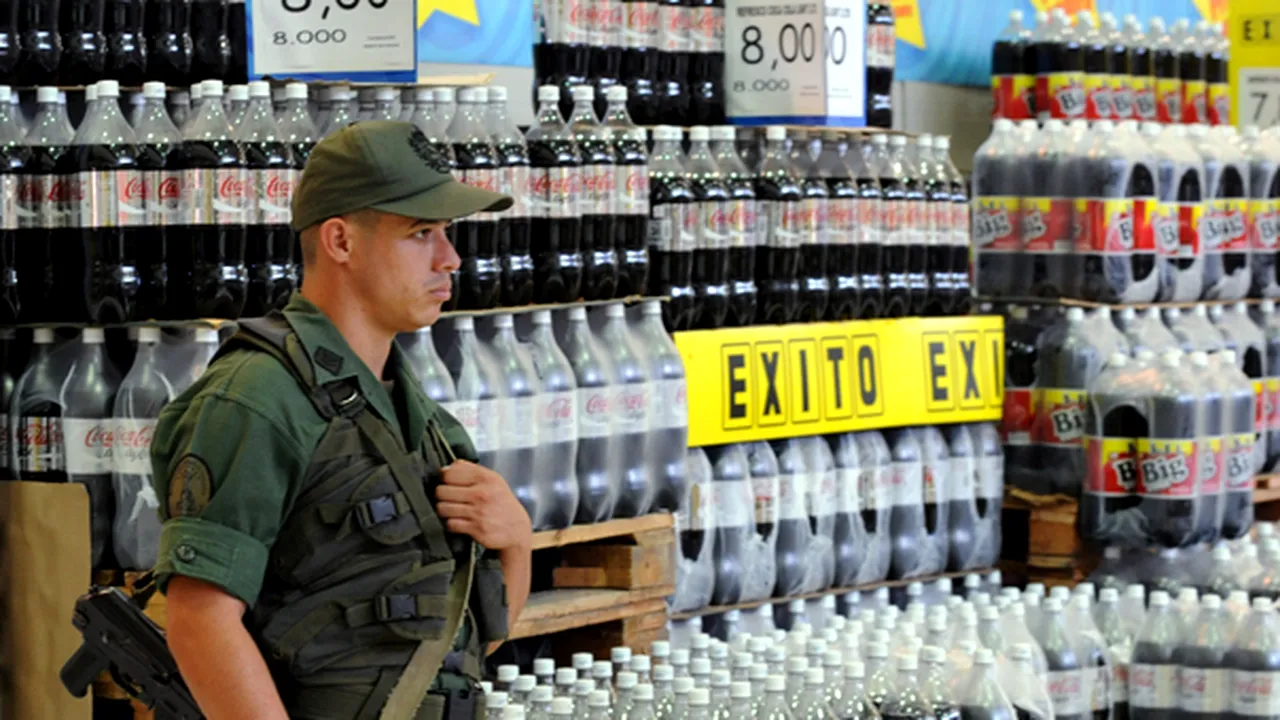 Chavez a naţionalizat o reţea de supermarketuri