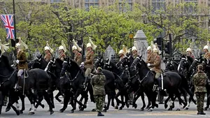 Măsuri de securitate pentru nunta secolului: Repetiţie cu armata şi protestatari arestaţi