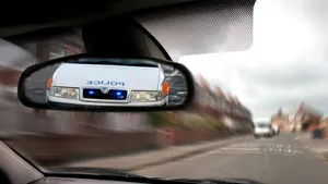 Autobuz pe contrasens pe o stradă din oraşul Galaţi. Şoferul a rămas fără permis de conducere