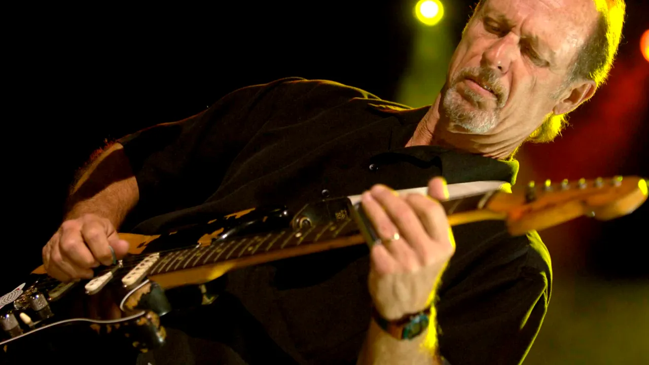 Chitaristul Paul Barrere, cunoscut din grupul muzical Little Feat, a murit la vârsta de 71 de ani