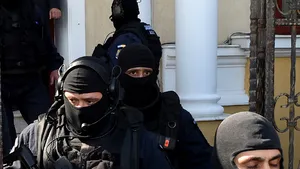 Şeful Regiei Judeţene de Drumuri şi Poduri Constanţa, ridicat în urma percheziţiilor, adus la DNA