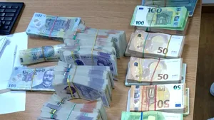 O femeie cu cetăţenie română şi ucraineană a fost prinsă la frontieră cu sume mari de bani