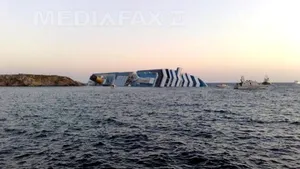 CROAZIERA DE COŞMAR: Două cadavre au fost găsite la bordul navei eşuate