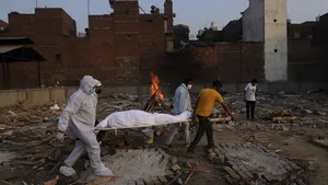 COVID-19. Bilanţ negru în India: 50.000 de decese în mai puţin de 14 zile