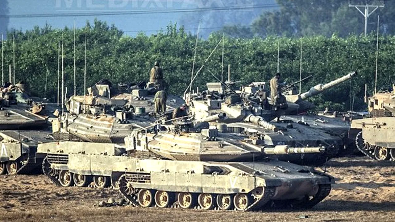 Israelul nu exclude o invazie sau ofensivă terestră în Fâşia Gaza