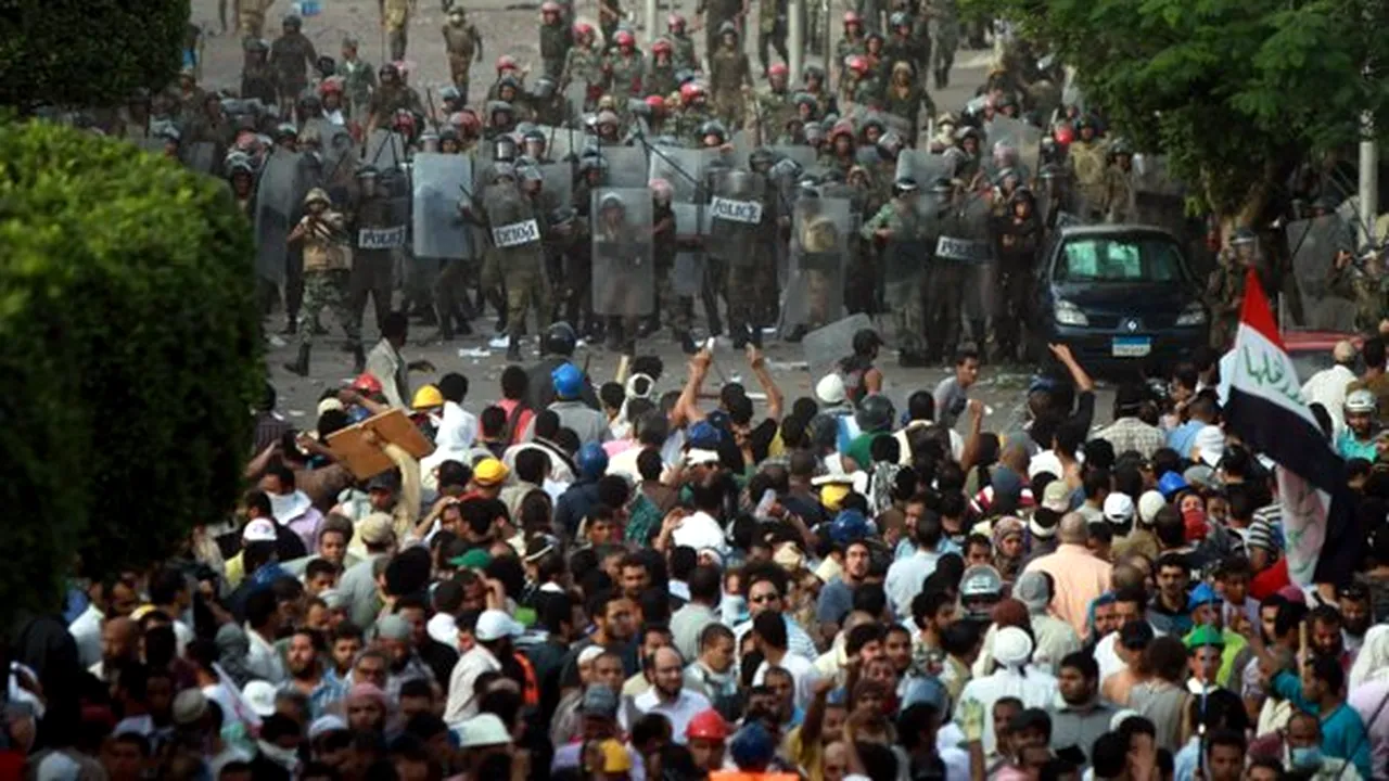 Armata va elibera toate femeile arestate după violenţele de vineri din Cairo