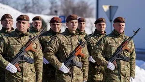 ARMATA OBLIGATORIE în România? Care sunt propunerile unui proiect de lege după ce mai multe ţări europene iau în considerare reintroducerea serviciului militar obligatoriu de teama Rusiei 
