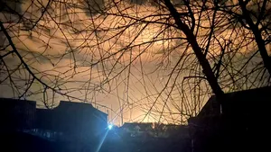 Explozii majore la o bază militară situată la sud de Kiev. Rusia a anunţat că va intensifica operaţiunile militare