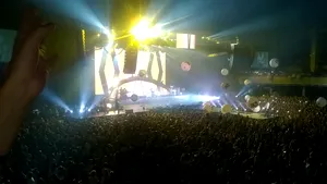 CRONICĂ - Enrique Iglesias, la Bucureşti: “Sunt cu voi, aici, în România. Sunteţi minunaţi! ” - FOTO, VIDEO