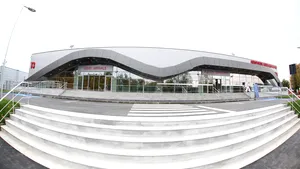 Măsuri pentru prevenirea răspândirii coronavirusului: zonă de carantină într-un spital de la marginea oraşului Iaşi şi roboţi de dezinfecţie în aeroport