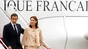 Nicolas Sarkozy îşi anulează vizita la Moscova, din cauza crizei financiare din zona euro