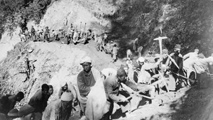 Calea ferată a morţii: Povestea drumului care a dus la moartea a peste 12.000 de prizonieri în al Doilea Război Mondial - FOTO, VIDEO