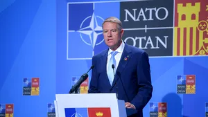 COMENTARIU Sorin Avram: Răzbunarea Iohannis-ului din trecut: Iohannis-ul de azi, pârât la ANAF 