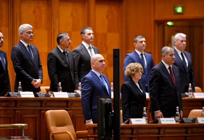 POLITIC Moțiunea de cenzură împotriva Guvernului Bolojan, dezbătută și votată luni în Parlament