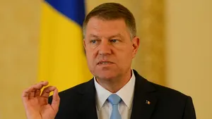 Curtea Constituţională analizează miercuri sesizarea lui Iohannis în cazul OUG 21/2015 privind restituirea unor imobile