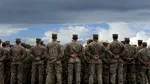 Persoanele transgender vor fi excluse din armata SUA . Care este excepţia?
