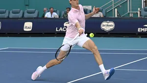 Jannik Sinner câștigă Miami Open și realizează „Sunshine Double”. Se apropie de Alcaraz în clasament