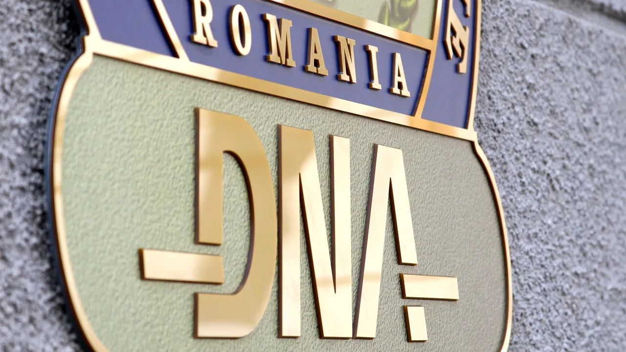 Traian Băsescu: Intuiesc un caz privind şpăgi date în minister; DNA va spune: 