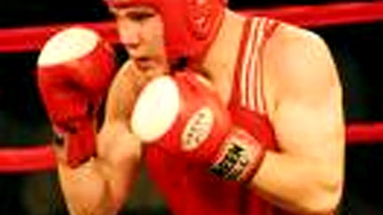 Doi pugilişti români, învingători în primul tur al turneului preolimpic din Italia