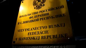 Slovacia expulzează trei diplomaţi ruşi, în semn de solidaritate cu Cehia