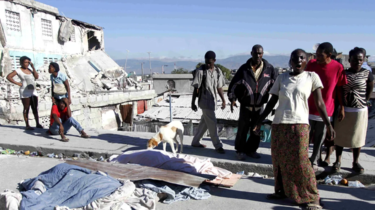 Numeroase replici seismice şi supravieţuitori îndureraţi la Port-au-Prince - VIDEO, GALERIE FOTO