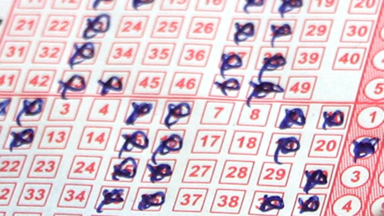 Românii îşi încearcă norocul la Loteria din Bulgaria