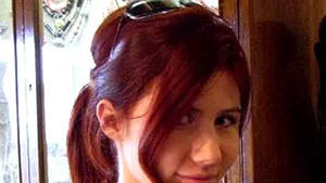 Anna Chapman îşi actualizează pagina de Facebook şi negociază un interviu