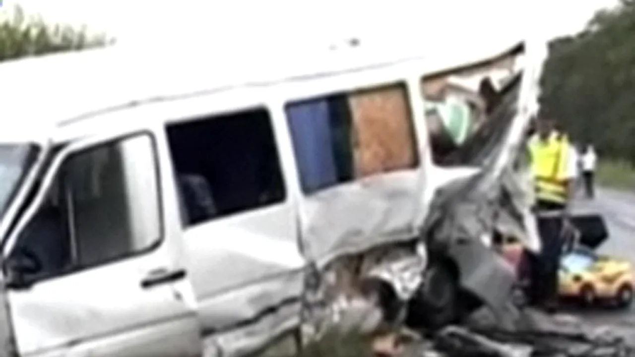 Un român mort şi zece răniţi într-un accident produs în Ungaria - VIDEO