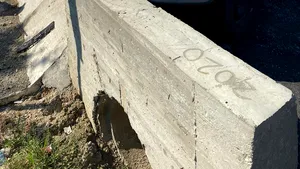 Accident cu patru maşini în Neamţ. Şase persoane, între care un copil, au fost rănite