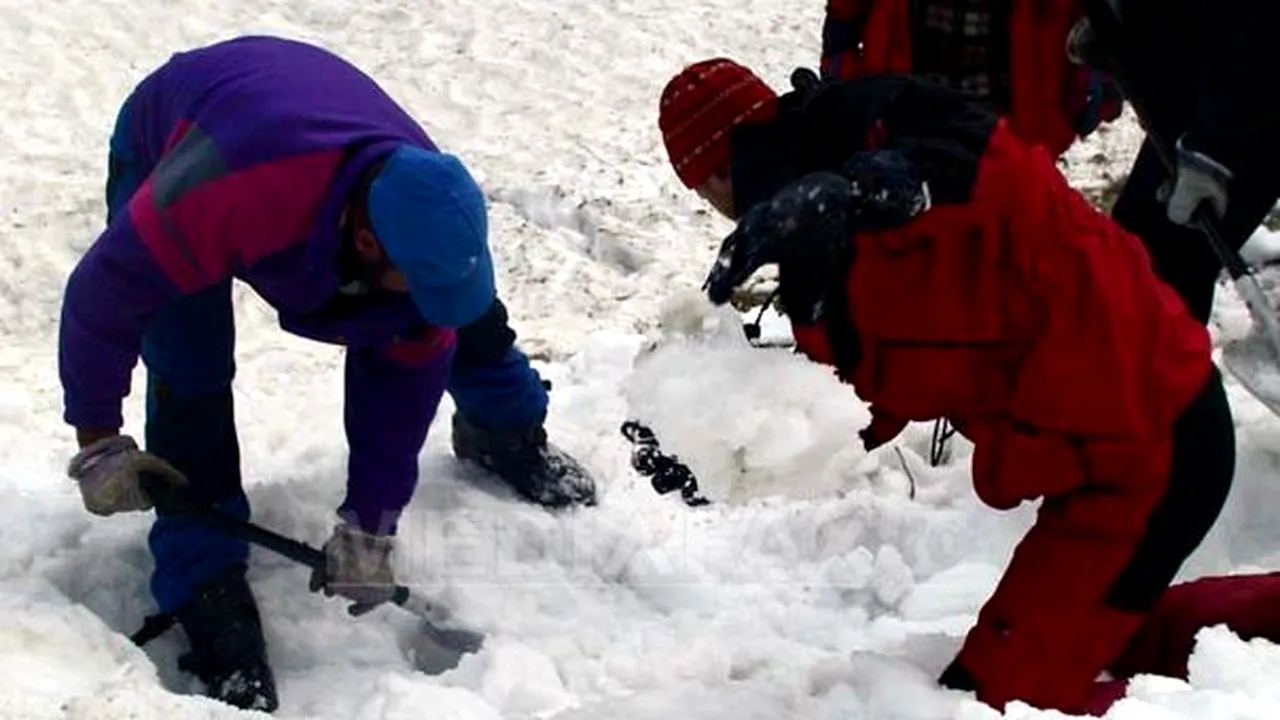 RISC DE AVALANŞĂ de gradul patru în Munţii Călimani, Ţibleş şi Rodnei. Recomandările salvamontiştilor