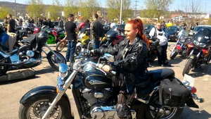 GALERIE FOTO Circa 300 de motociclişti, în paradă pe străzile Timişoarei, în cadrul unei campanii anti-accidente