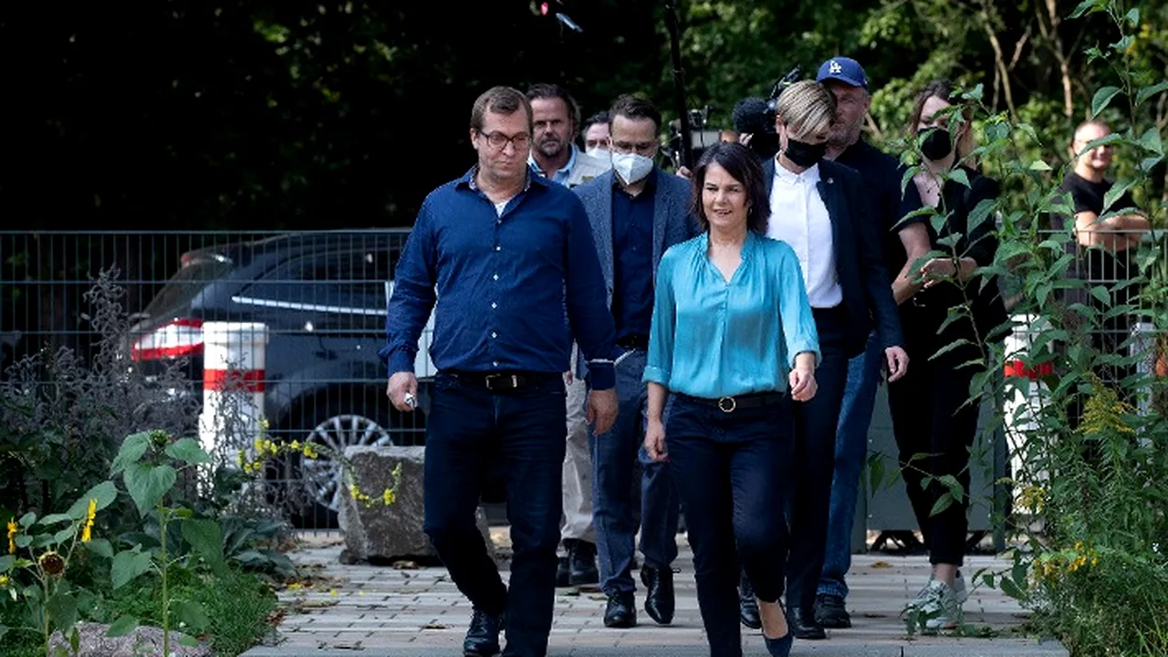 Soţul ministrului de Externe german şi-a dat demisia de la locul de muncă, pentru a fi şi mamă, şi tată 