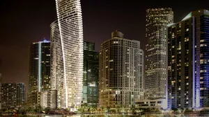 Creatorii maşinii Agentului 007 schimbă direcţia: construiesc un turn spectaculos cu piscină infinity şi spa-uri pe acoperiş şi apartamente ce ajung la 50 milioane dolari | FOTO